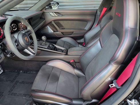 Certified 2023 Porsche 911 Carrera GTS image 5