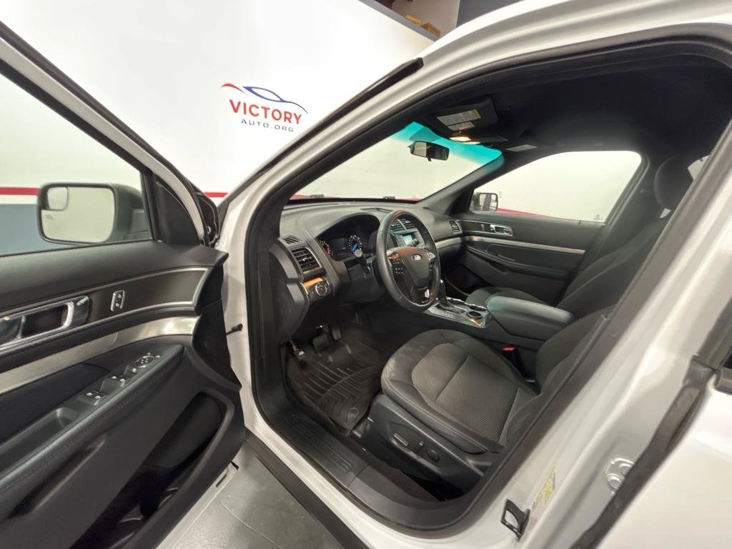 Used 2019 Ford Explorer XLT FWD image 10