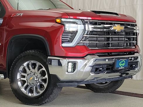 Certified 2025 Chevrolet Silverado 2500 LTZ w/ LTZ Convenience Package AWD/4WD image 6