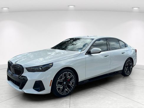 Certified 2024 BMW 530i w/ M Sport Package RWD image 7