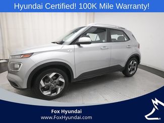 Used 2025 Hyundai Venue SEL FWD video 1