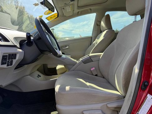Used 2013 Toyota Prius image 10