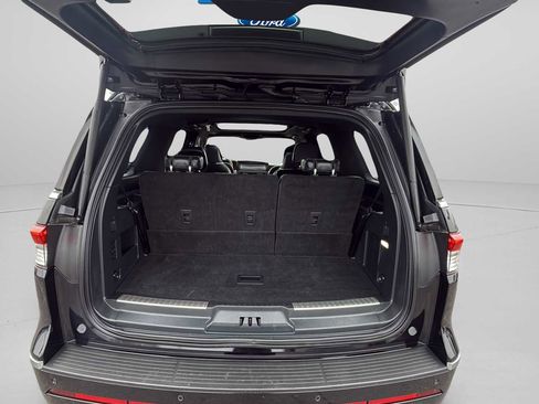 Used 2023 Lincoln Navigator Reserve image 15