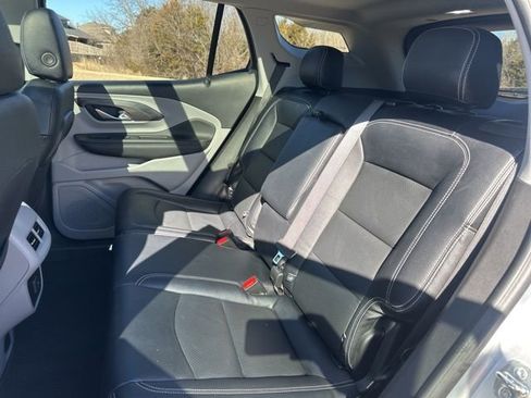 Used 2022 GMC Terrain SLE w/ Driver Convenience Package image 25