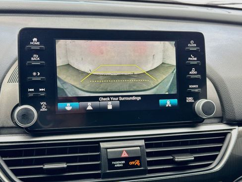 Used 2019 Honda Accord Sport image 10