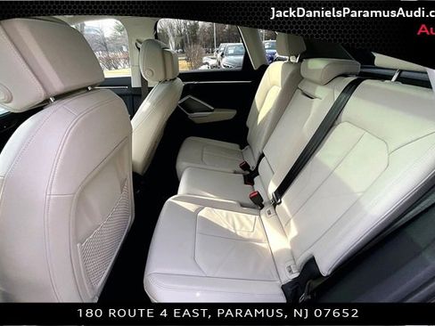 Used 2023 Audi Q3 2.0T Premium w/ Convenience Package image 18