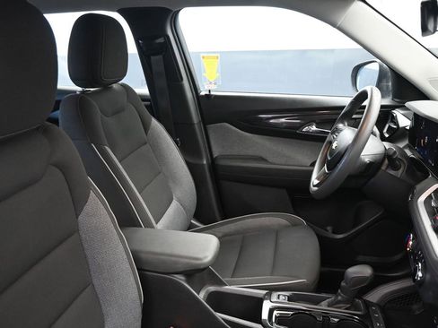 Used 2024 Chevrolet TrailBlazer LS image 14