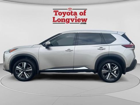 Used 2023 Nissan Rogue Platinum w/ Platinum Premium Package FWD image 2