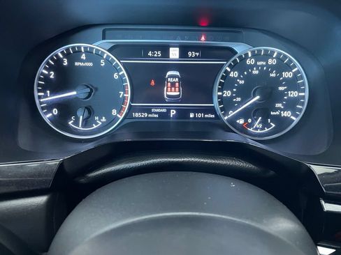 Certified 2024 Nissan Pathfinder SL w/ SL Premium Package FWD image 7