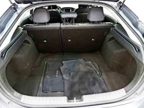 Used 2018 Hyundai Ioniq Blue FWD image 13