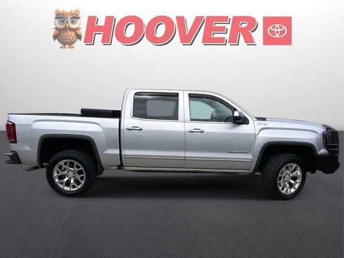 Used 2018 GMC Sierra 1500 SLT image 2