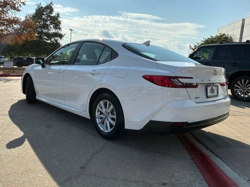Used 2026 Toyota Camry LE FWD image 8