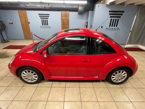 Used 2004 Volkswagen Beetle GLS image 2