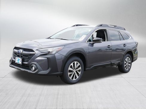 Certified 2024 Subaru Outback Premium AWD/4WD image 3