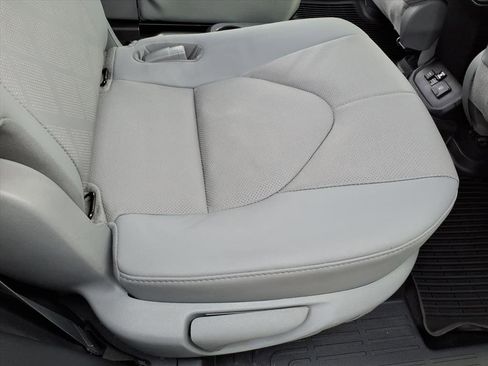 Used 2021 Toyota Highlander Platinum image 17