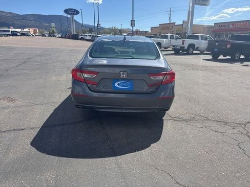Used 2018 Honda Accord Touring image 5
