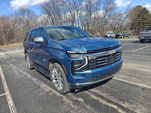 Used 2025 Chevrolet Tahoe Premier image 3