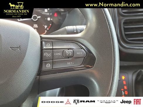 Used 2025 RAM ProMaster 2500 w/ Convenience Group FWD image 14