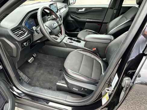 Used 2024 Ford Escape ST-Line FWD image 11
