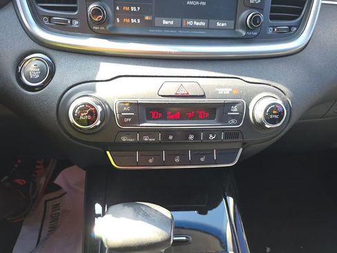 Used 2019 Kia Sorento EX w/ EX Touring Package image 9