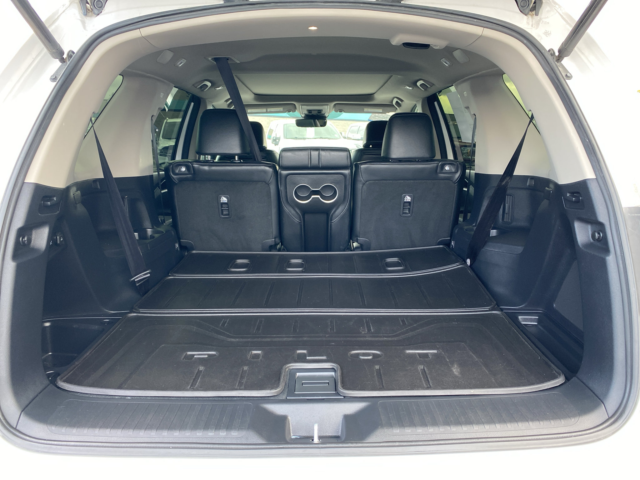 Used 2024 Honda Pilot Elite image 4