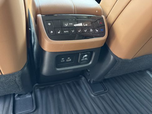 Used 2025 INFINITI QX60 Sensory image 18