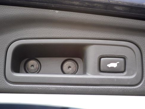 Used 2016 Honda Pilot Touring image 17