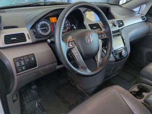 Used 2016 Honda Odyssey Touring Elite image 10