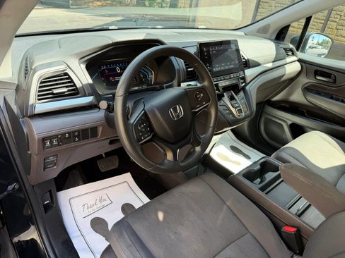 Used 2018 Honda Odyssey EX image 22