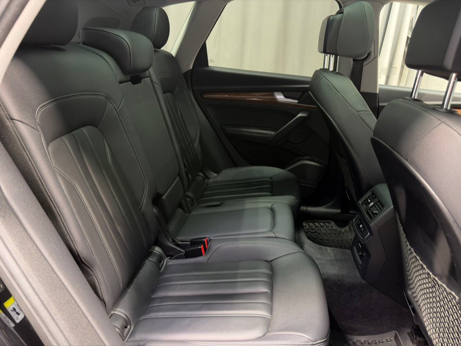 Used 2023 Audi Q5 2.0T Premium Plus w/ Premium Plus Package AWD/4WD image 18