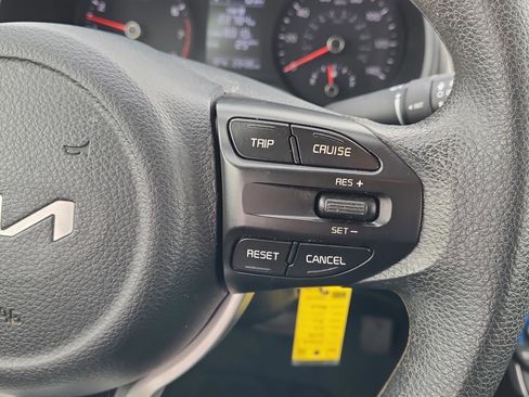 Used 2023 Kia Rio LX image 13