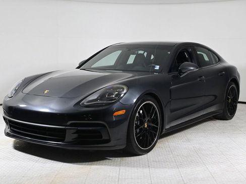 Certified 2020 Porsche Panamera image 1