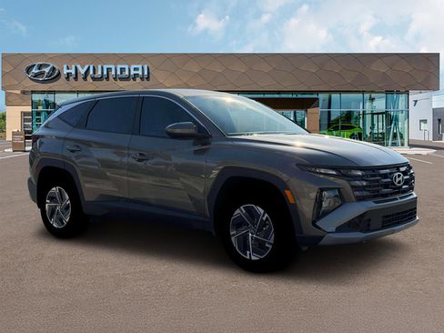 New 2026 Hyundai Tucson Blue SE image 10