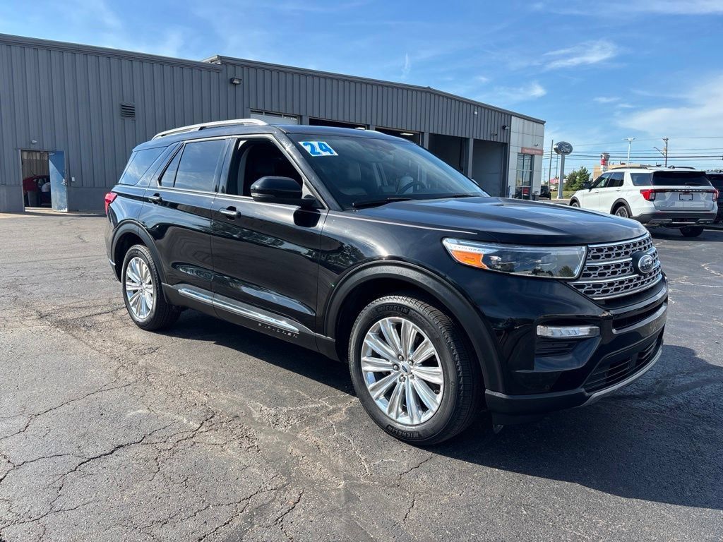 Used 2024 Ford Explorer Limited w/ Limited Technology Package AWD/4WD image 7