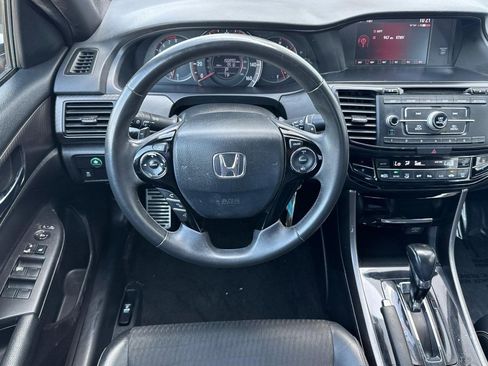 Used 2016 Honda Accord Sport image 28