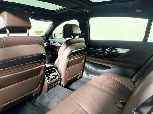 Used 2018 BMW 750i xDrive AWD/4WD image 20