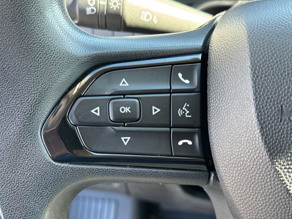 Used 2025 RAM ProMaster 2500 FWD image 18