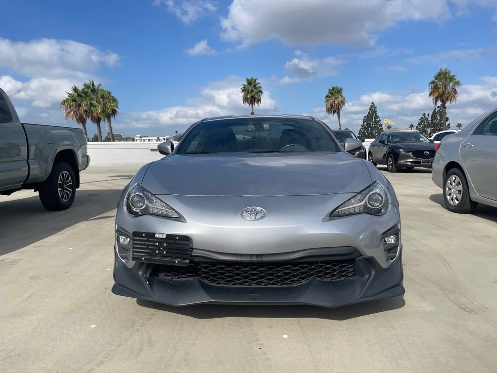 Used 2020 Toyota 86 RWD image 6