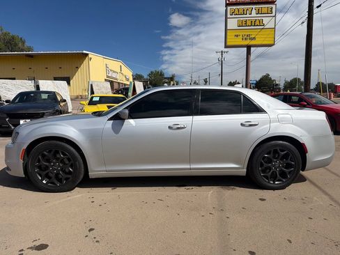 Used 2020 Chrysler 300 S AWD/4WD image 4