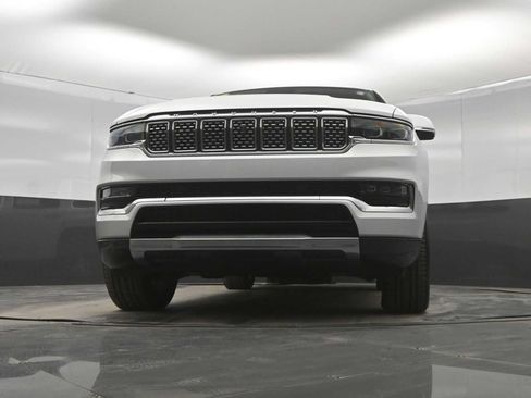 Used 2022 Jeep Grand Wagoneer Series I AWD/4WD image 36