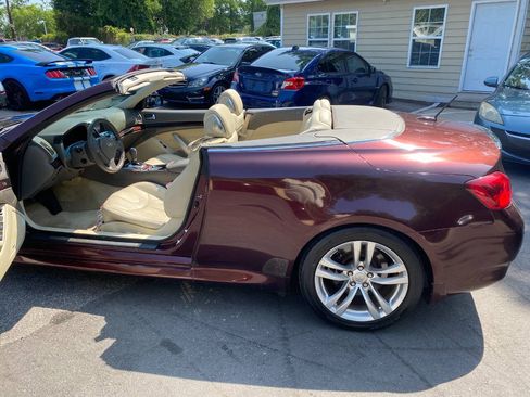 Used 2010 INFINITI G37 Convertible w/ Premium Pkg RWD image 36