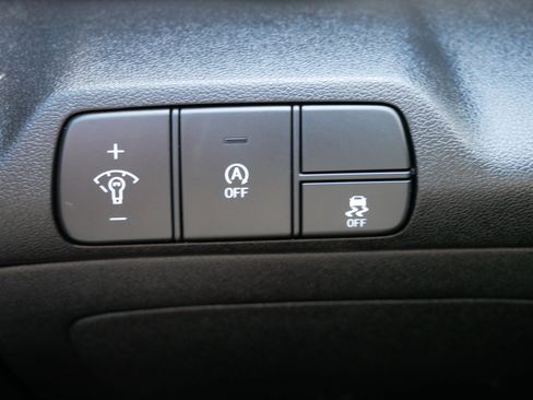 Certified 2026 Hyundai Elantra SE FWD image 26