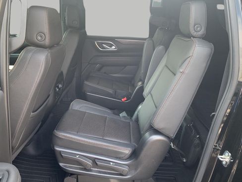Used 2022 Chevrolet Suburban High Country AWD/4WD image 21