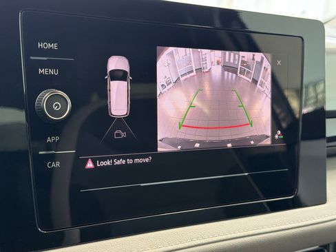Certified 2025 Volkswagen Taos S FWD image 20