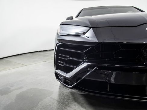 Used 2021 Lamborghini Urus AWD/4WD image 19