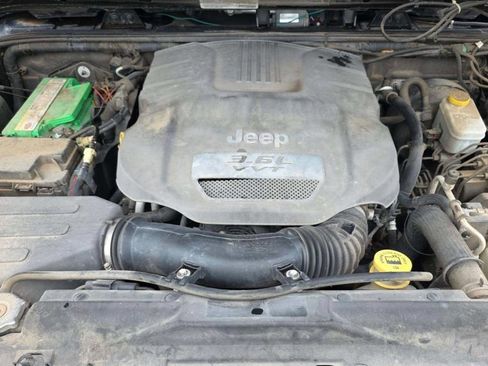 Used 2013 Jeep Wrangler Unlimited Sport w/ Connectivity Group AWD/4WD image 26