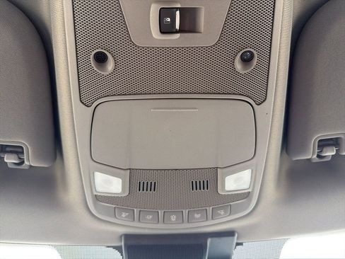 Used 2019 Ford F150 Lariat image 21