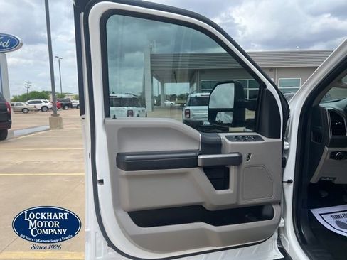 Used 2022 Ford F250 XLT w/ FX4 Off-Road Package AWD/4WD image 10