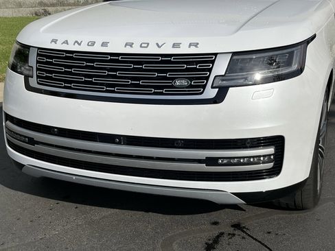 Used 2024 Land Rover Range Rover Long Wheelbase Autobiography image 10