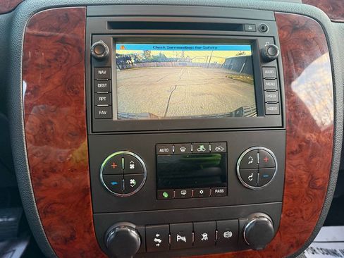 Used 2011 Chevrolet Silverado 2500 LTZ w/ LTZ Plus Package AWD/4WD image 33